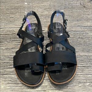 SOREL Ella Criss Cross Sandal Size 7.5